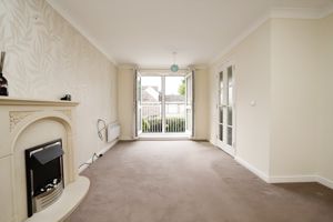 LIVING ROOM- click for photo gallery